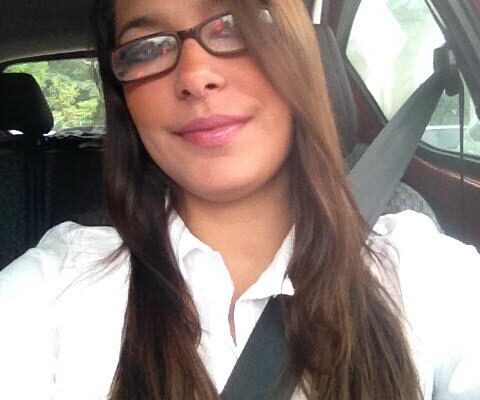 Regulamentar ou Sucatear? Uma Reflexão Necessária Sobre o Futuro dos Motoristas de Aplicativo "Motorista de aplicativo Pri Makiyama durante entrevista sobre regulamentação e impactos dos projetos de lei PLP 12 e PL 536 no trabalho dos motoristas no Brasil."